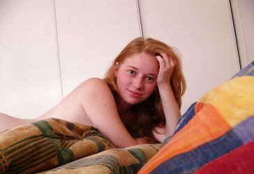 Belle small teenager rousse