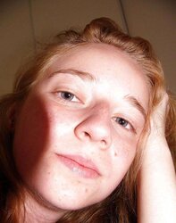 Belle small teenager rousse