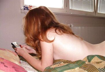 Belle small teenager rousse