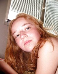 Belle small teenager rousse