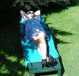 Hotlegs-mature legshow