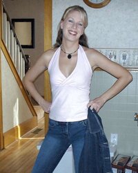 Versaute Blondine