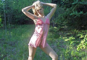 Versaute Blondine