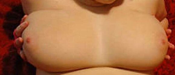 Gros seins mous