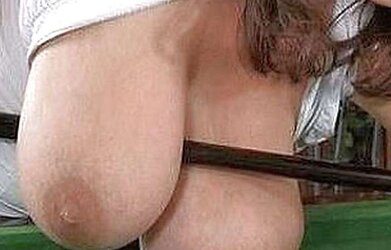 Gros seins mous