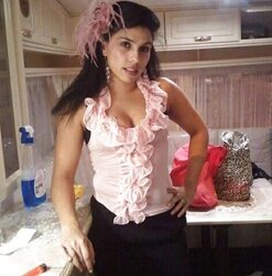 Tania manouche french
