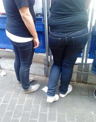 Non Bare Teenager Femmes - Part