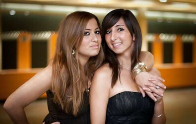 Non Bare Teenager Femmes - Part