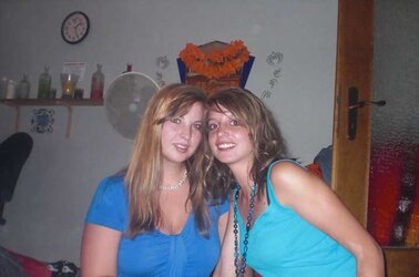 Non Bare Teenager Femmes - Part