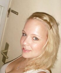 Non Bare Teenager Femmes - Part