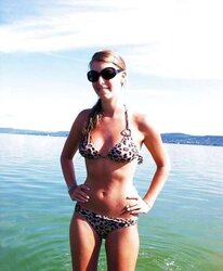 Non Bare Teenager Femmes - Part