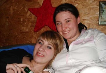 Non Bare Teenager Femmes - Part