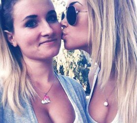 Facebook-Youthfull Femmes(17,legitimate years)