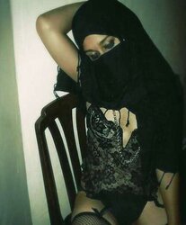 ARAB INEXPERIENCED MUSLIM BEURETTE HIJAB BNAT HUGE RUMP vol.
