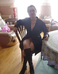 Hotlegs-killer inexperienced mature