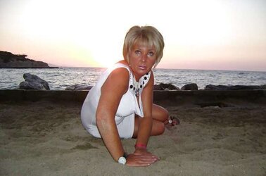 VIOLETTA DOLMANS