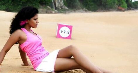 Sri lankan Splendid Gams (Woman)