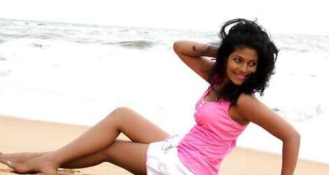 Sri lankan Splendid Gams (Woman)