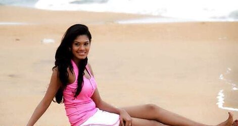 Sri lankan Splendid Gams (Woman)