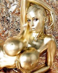 Summer Cummings in gold
