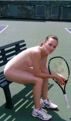 HINGIS nakes