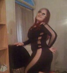Latina cougar with an bum