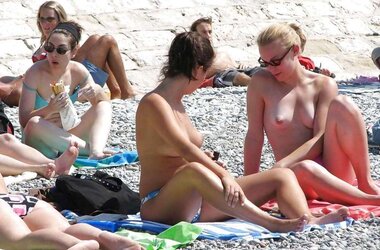 A supreme naturist beach