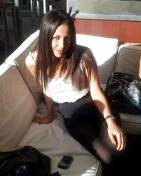 Pute de luxe perse Negah persian iranian teenager super-bitch