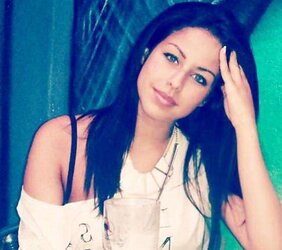 Pute de luxe perse Negah persian iranian teenager super-bitch