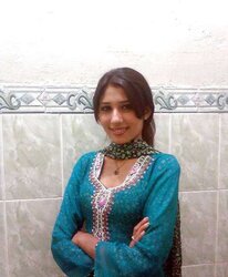 Paki cocksluts in salwar kameez