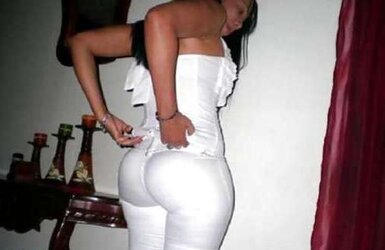 Bootyful breezies