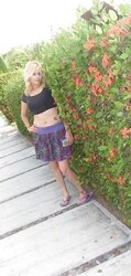 ALESITA MOSTRANDOSE
