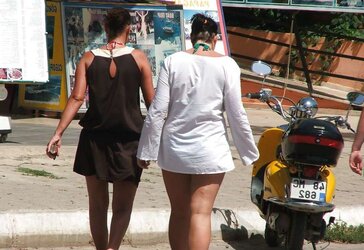Gals gams