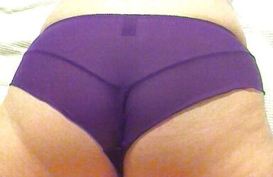 Mummy in Mesh Tights