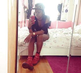 Inexperienced Black Self Shot Camera Photos