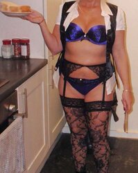 SLOPPY 52YR OLD BREEZY rate my wifey