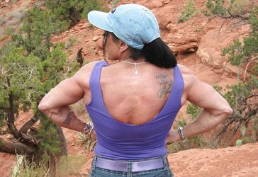 Shooting Lynn and her Uber-Sexy Muscles