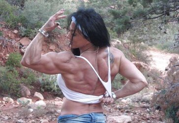 Shooting Lynn and her Uber-Sexy Muscles