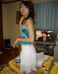 Japanese Teenager open up and creampie (Part three)