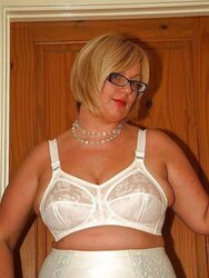 LadySuspender