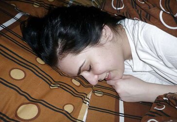 Dark haired Mummies Personal Photos