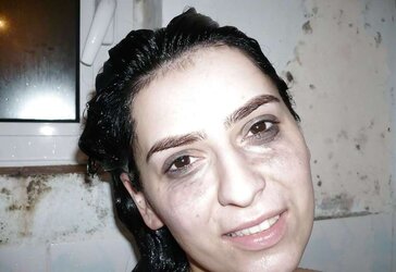 Dark haired Mummies Personal Photos