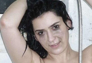 Dark haired Mummies Personal Photos