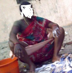 Aunty washing moment