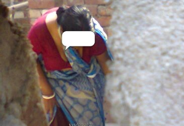 Aunty washing moment