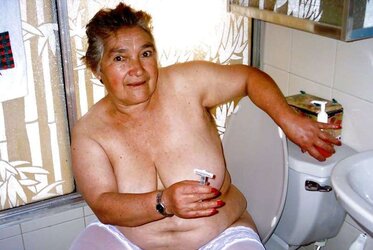 Colombian granny Bell (fourth set)