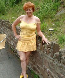 UK mature slag posing