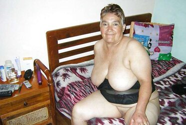 Colombian granny Bell (eighth set)