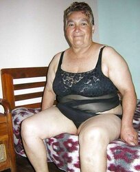 Colombian granny Bell (eighth set)