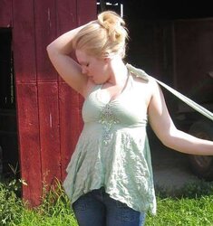 Uber-Cute Chubby Blond NN